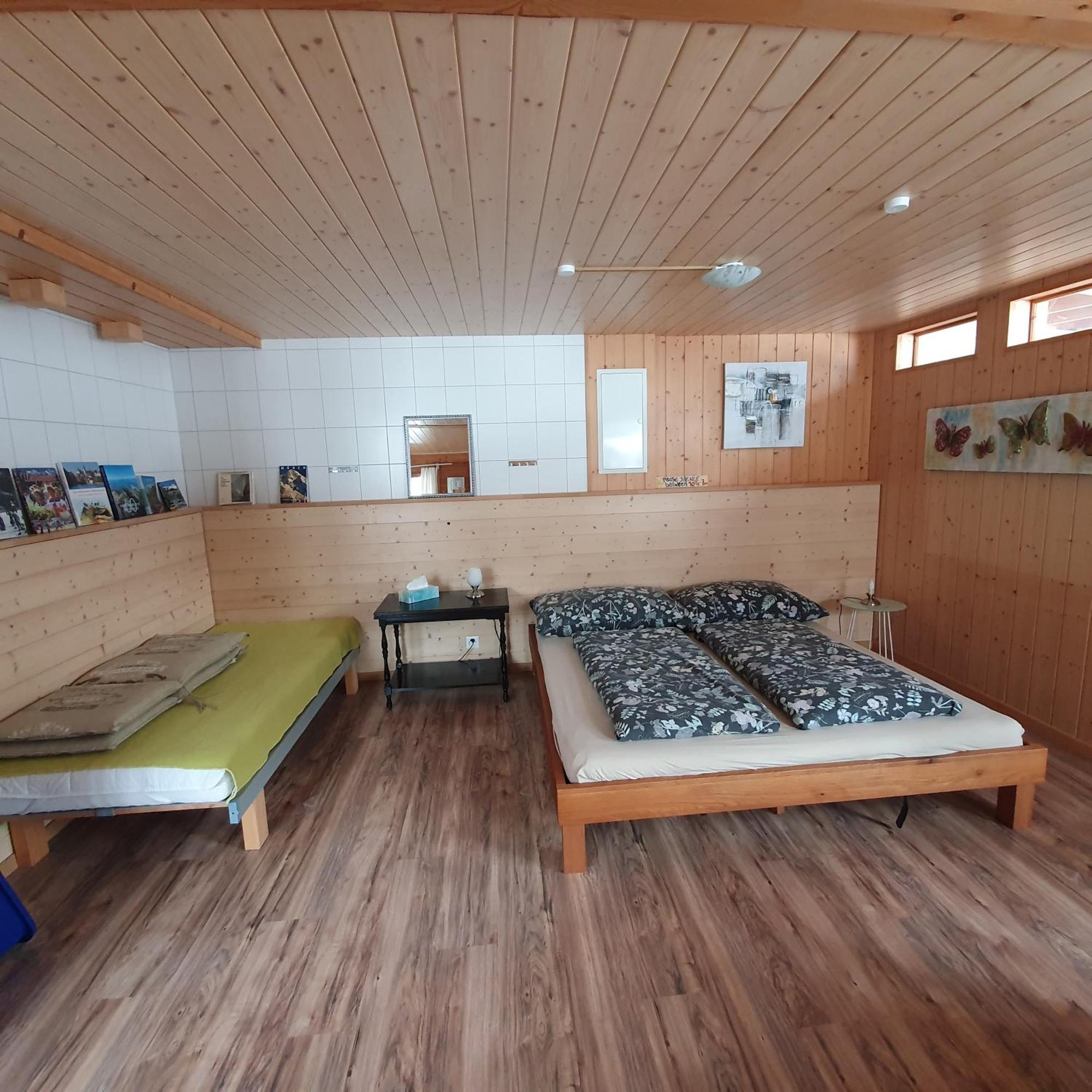 Chalet Diana Lakefront Ringgenberg Room photo