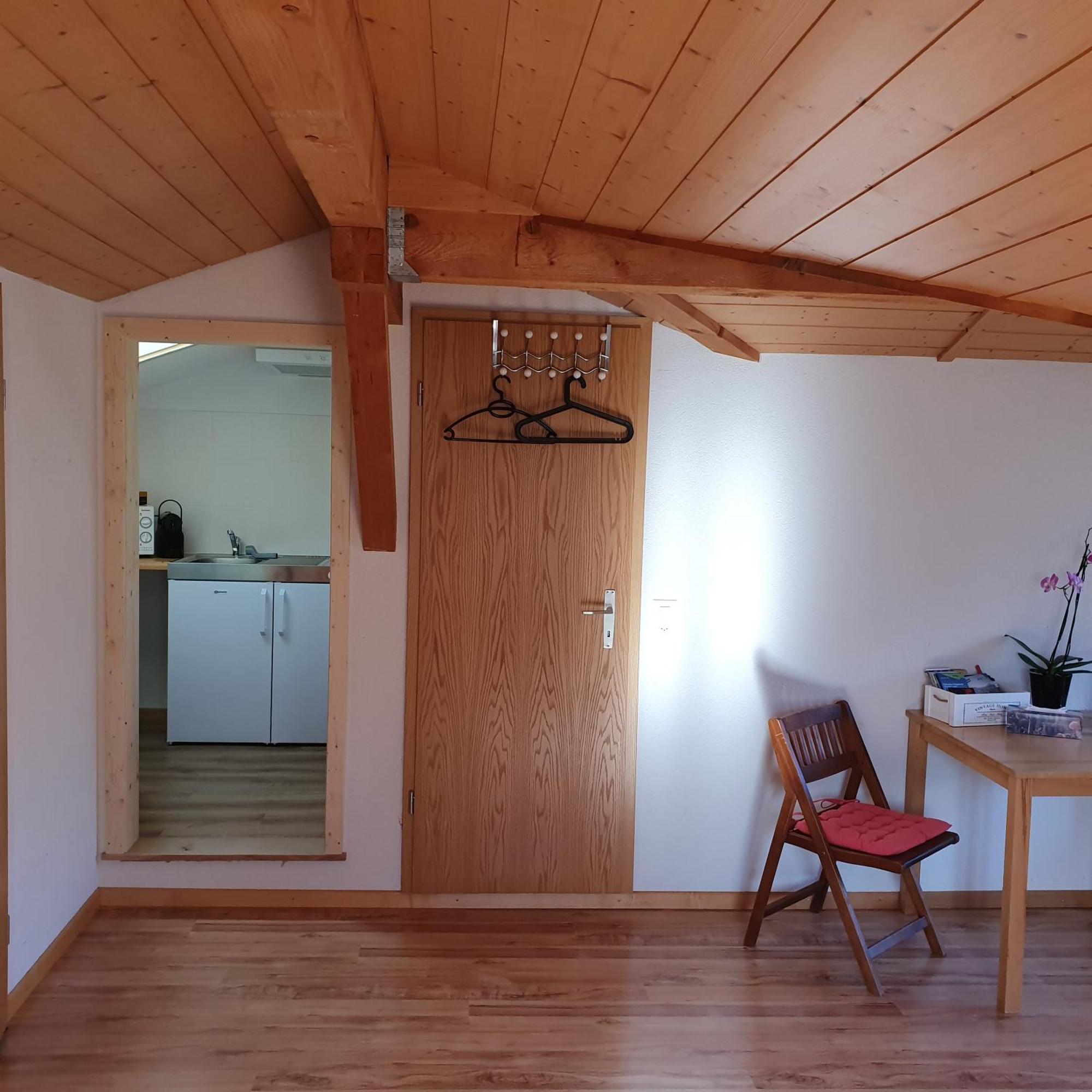 Chalet Diana Lakefront Ringgenberg Room photo