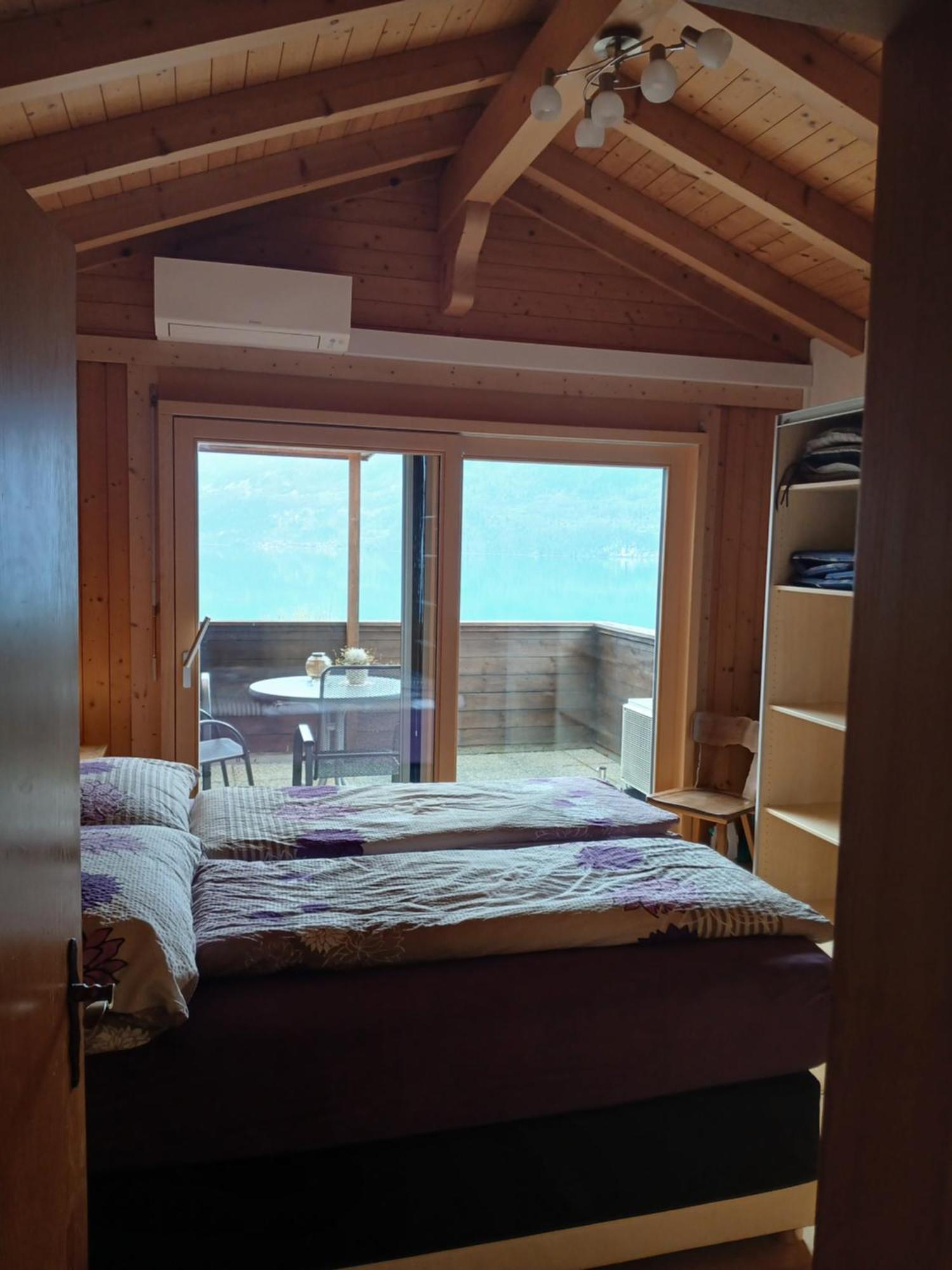 Chalet Diana Lakefront Ringgenberg Exterior photo
